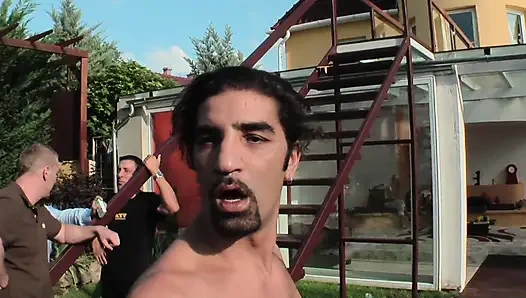 Sarışınlarla Vahşi Havuz Partisi Grup Seks Partisi Büyük Yarak Emiyor