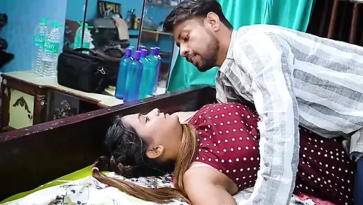 Chhoti soteli bahan ko tang utha kar jabbar dasti pela