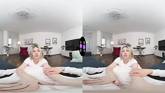 Отвлекнутый бойфренд? Мила закрывает его грубым минетом - TeenMegaWorld