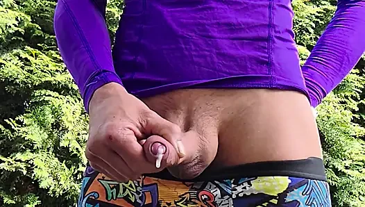 Büyük işemeden önce çifte harap orgazm. Sıska oğlanlar güzel sünnetsiz yarak beyaz sperm ve sidik sızdırıyor. Büyük boşalma