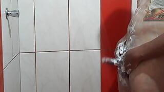 MASTURBATE IN THE SHOWER