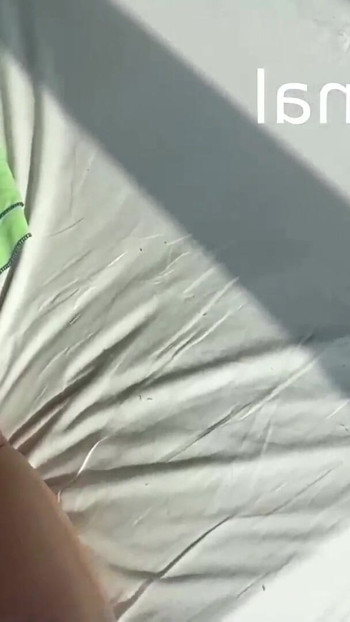 Detik mendekati dari "zakar dan dildo dalam pantat saya. IBU TIRI PANAS PEDIH. Dubur berbulu."