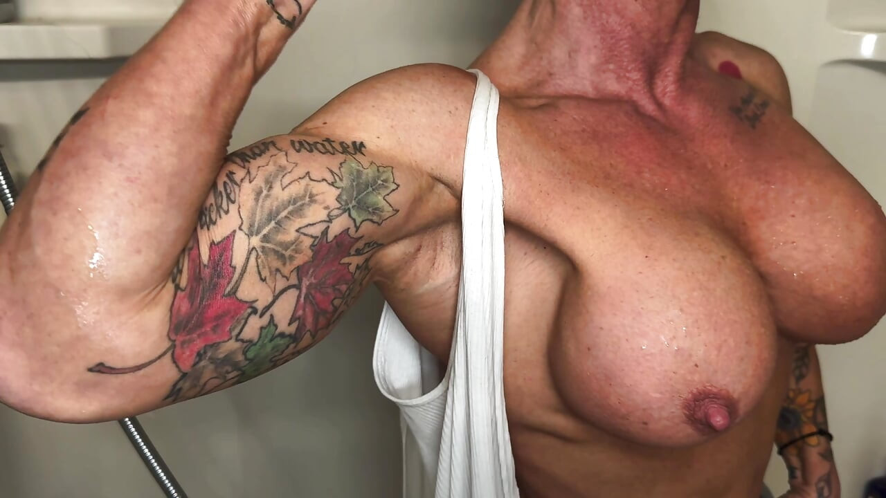 Shower Flex Fantasy: Kandy Flexes and Rips Her Tank Top