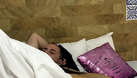 Patronumun yarağını emiyor