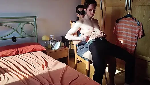 Жена шлёпает стриптизёршу