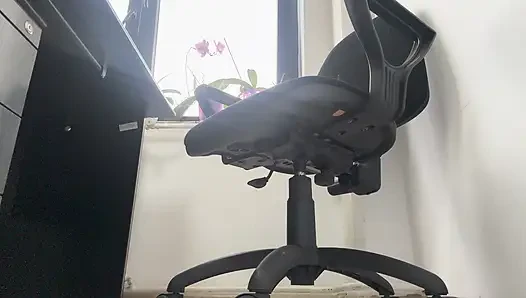 I came to the office without panties and spread my legs in public