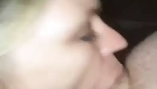 Hot wife sucking dick deepthroat for a facial