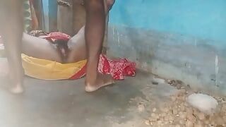 Deshi bhabhi 집에서 촬영한 실제 섹스 비디오
