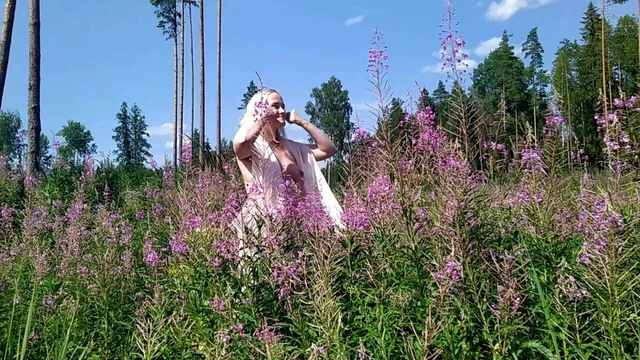 2021 - Short Clip Outdoors