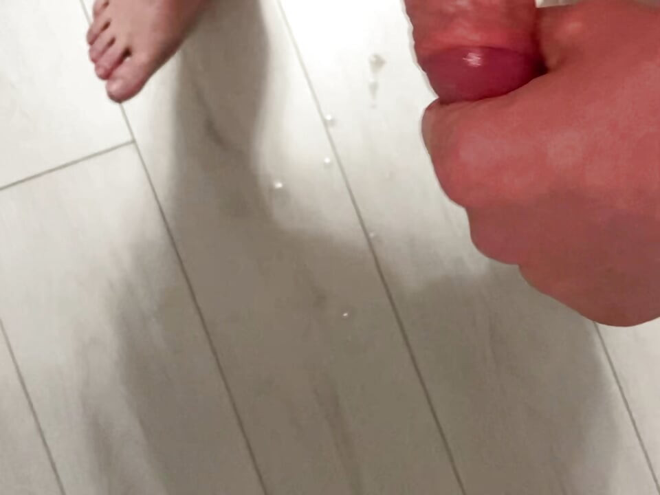 A hot compilation of young guy's nightly cumshots
