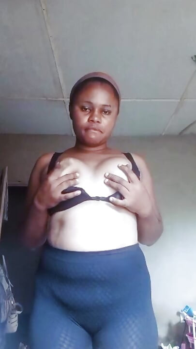Nigerian village girl getting squirt on the live video