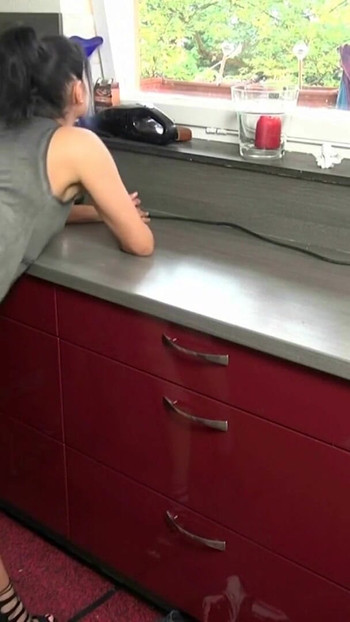 Khoảnh khắc khó quên từ "đường ống của Kraftman làm vỡ âm hộ của tôi! PHÁ VỠ ĐƯỜNG ỐNG VỚI SỰ BẤT NGỜ"
