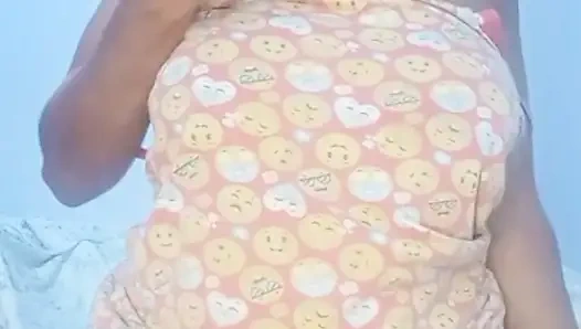 Hot Latina mommy opens her ass for you