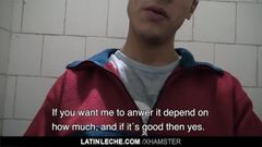 Latinleche - il latino viene sedotto per masturbarsi