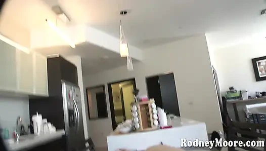 Tukang pijat gemuk yang lucu makan pantat dan berakhir bahagia