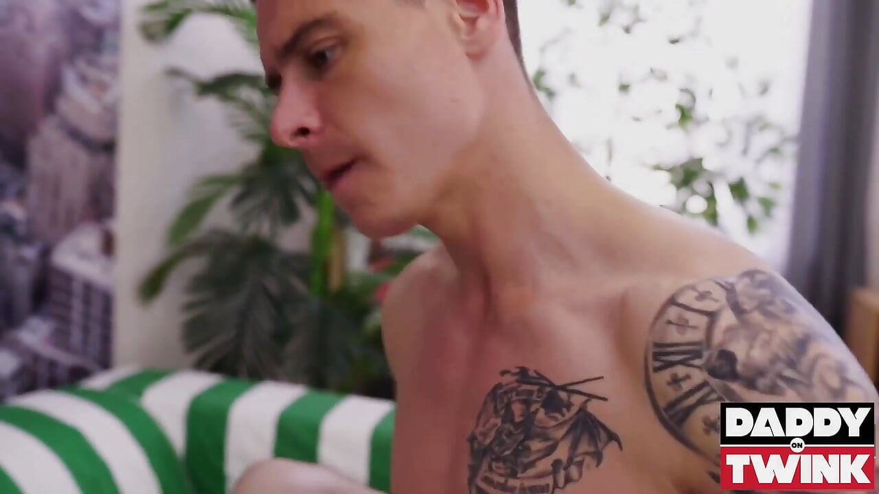 daidiontavink tvink botam yoojin kolt ki gand jota hai ivan Kolos dvara