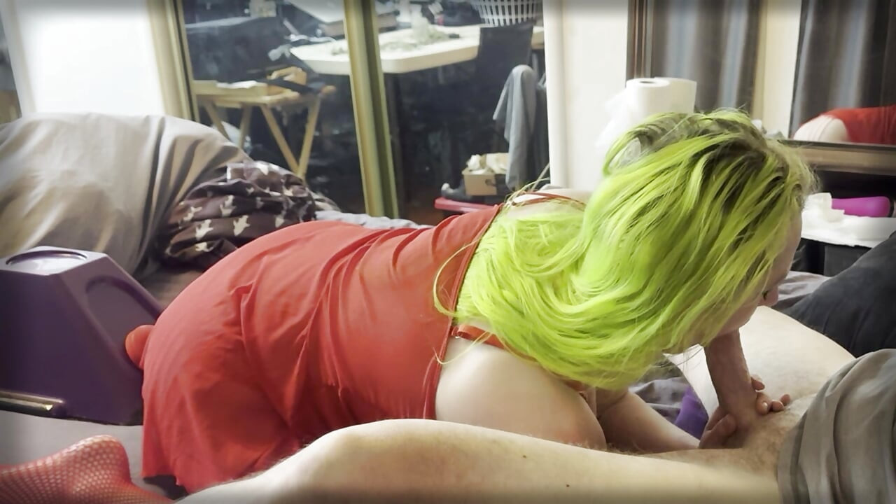 Next Door Dolly and Stunt Cock - Thrusting Vibrator Swallow Blowjob