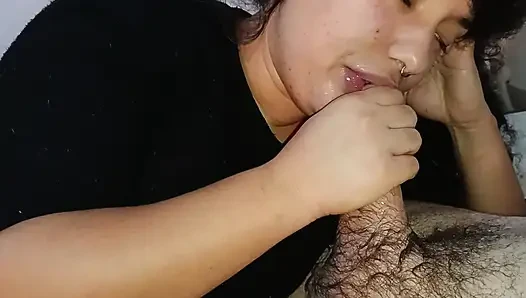 EXTREME CREAMPIE, DER DIESEN KLEINEN MUND MIT SO VIEL SPERMA FÜLLT