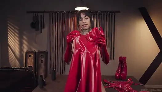 Sultry Brunette Hottie In Latex Plays Vibrator And Moans For Viewers