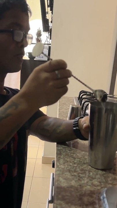 I Call My Little Bartender to Penetrate My Rich Pussy and Fill My Face with Milk. I Was Surprised at the Big Cock She Has.