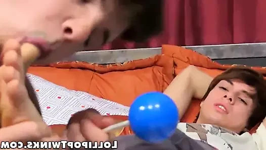 Ateşli sert yarak 184