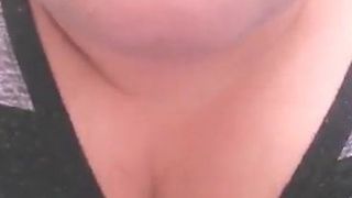 Casada bbw lamiendo los labios