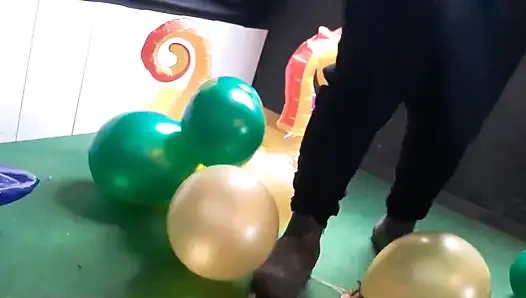 Balloon Garland: How Long Will the Balloons Stay Intact?