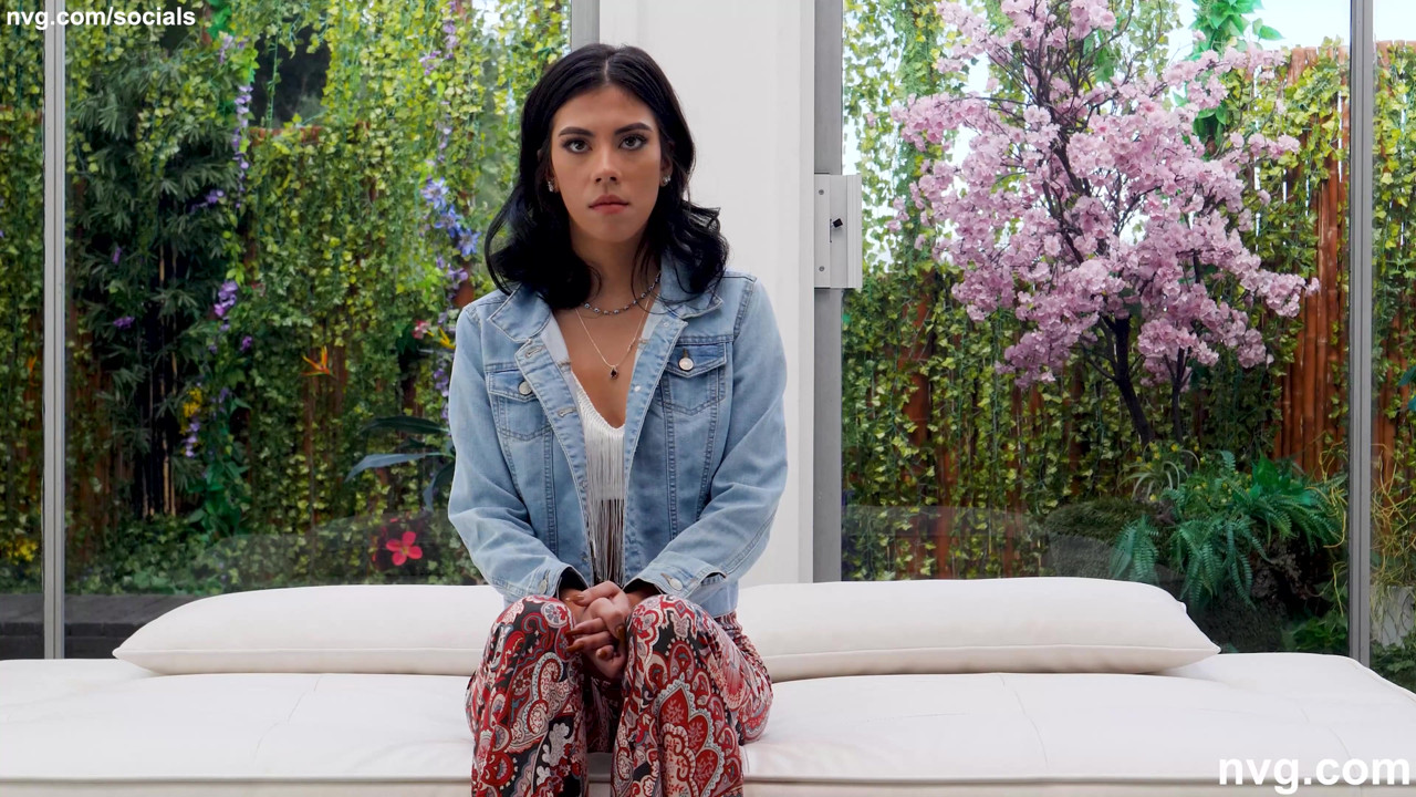 すべてが完璧なラティーナは、オーディション中に何度もオーガズムに達する-好きではないこと！