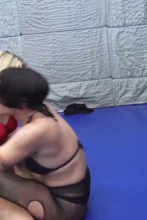 Brunette Takes Wrestling Control and Leaves Blonde No Choice but to Tap