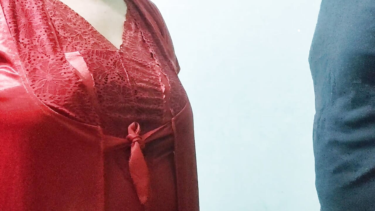 Eu seduz minha tia para desfrutar porque eu a pego com seu namorado
