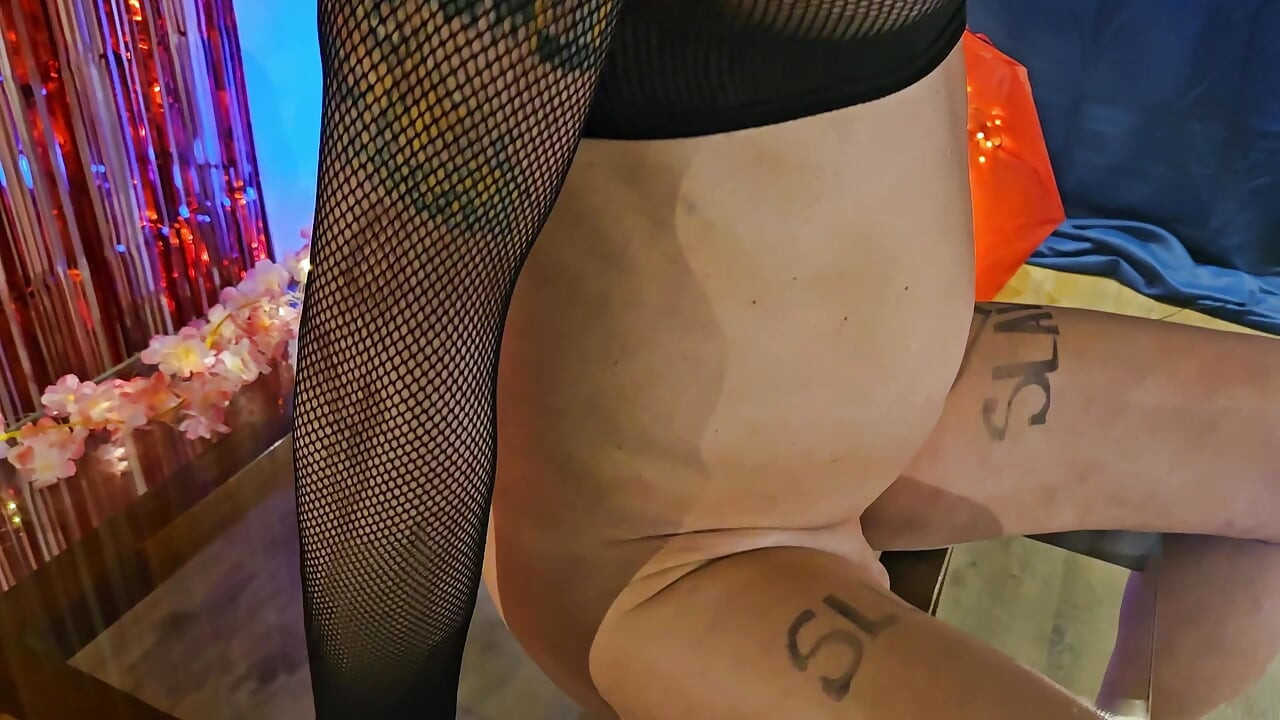 เล่นกับตัวเองให้อาจารย์เหมือนสาวร่านที่ดี!