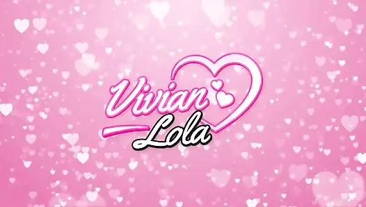 Две непослушные девушки сидят на одном члене