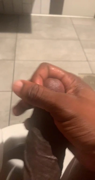 Horny at work part 1