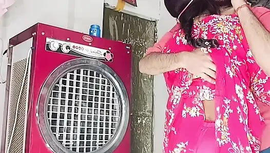 Cewek sange ini lagi asik nyepong kontol sambil nyepong kontol dan ngisap toketnya sambil duduk di kontolnya sambil berbaring lurus - audio bahasa india