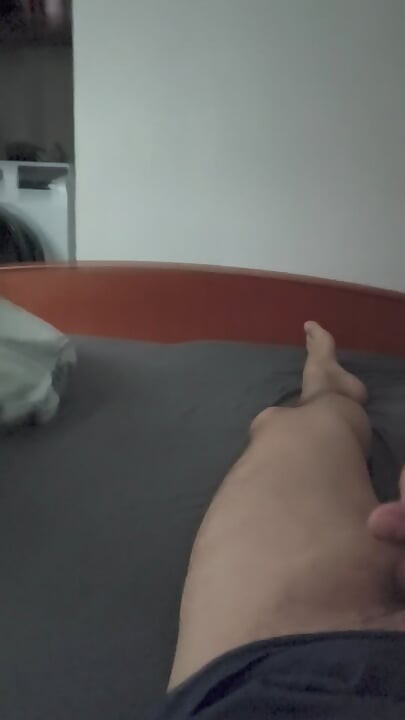 I m naked and jerking off in bed until i cum completely. If anyone wants to try i, l ll do a testing