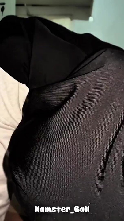 Cheating on My Beautiful College Friend for a Blowjob on My Long Cock | Clip 1
