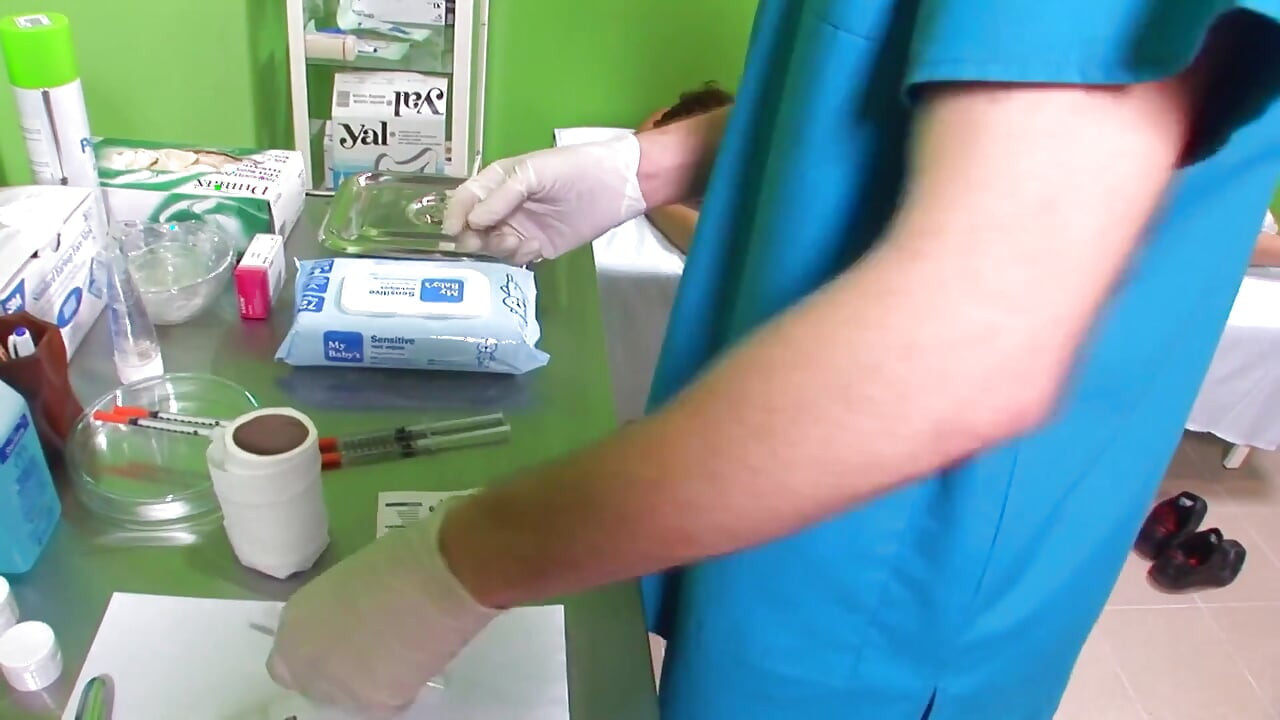 Exclusive video Bareback: Horny patient lets hot sexy doctor fuck her