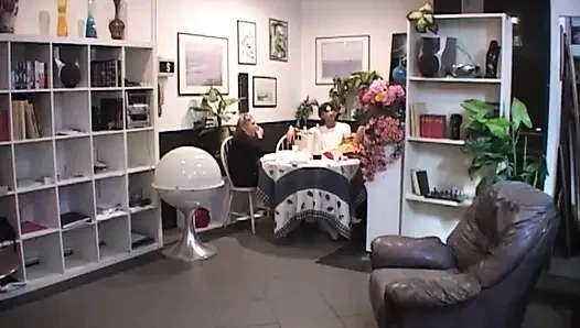 Домашняя секс-вечеринка