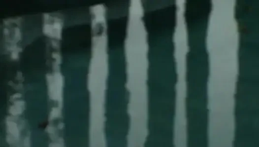 Dildo macht zwei verführerische schlampen glücklich