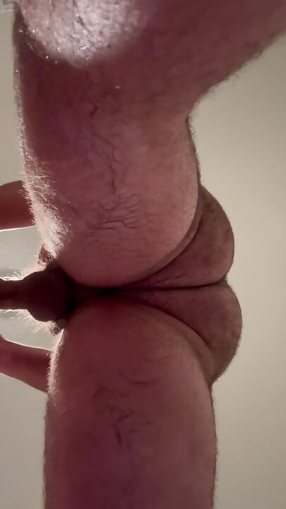 Товстушка товстушка мамка дружина глибоко заглотує в горло і заглотує член