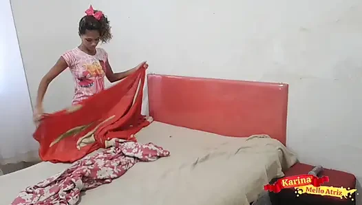 Мой отчим воспользовался тем, что дома некому было заняться сексом со мной и заснять и показать его своим друзьям