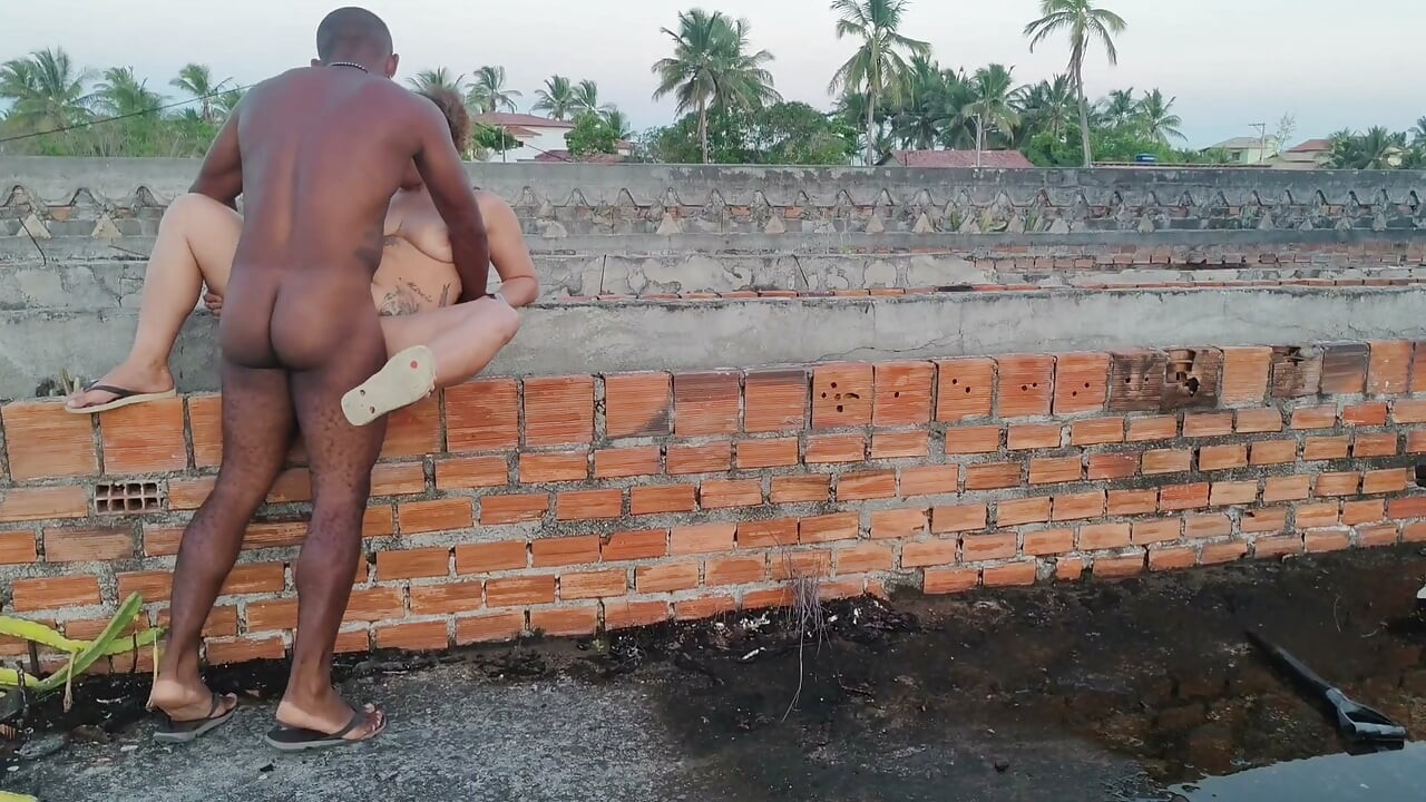 FUCK IN ABANDONED CONSTRUCTION WHEN HE WENT TO PEE