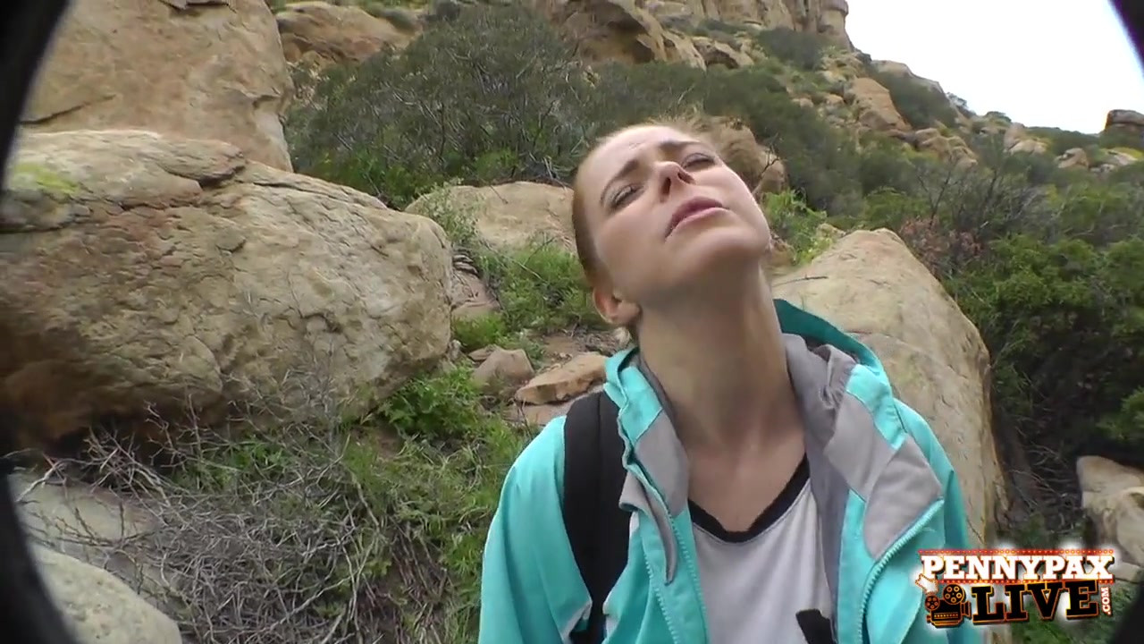 ペニー・パックスとサラ・シェボンの素晴らしいハイキングハメ撮り3p