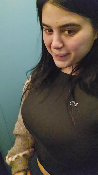 Flashing my tits in the public elevator