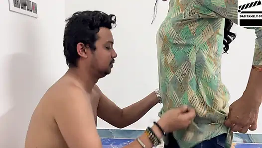 GHAR ME KOI NA REHNE PE NE SOTELI BEHEN KO CHOD DALA