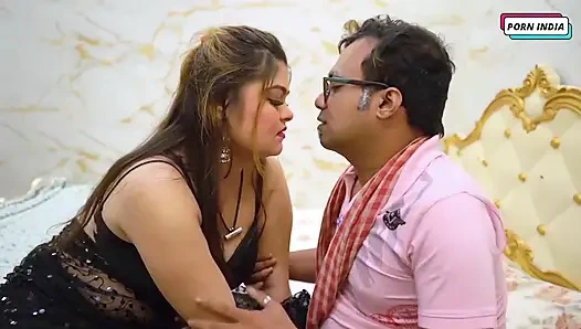 Schönes schönes heißes desi-mädchen fickt alten mann