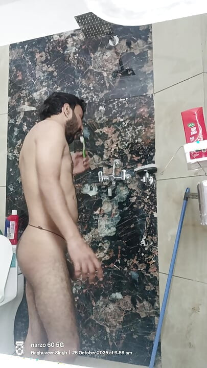 رجل هندي ديسي يستمتع بالجنس