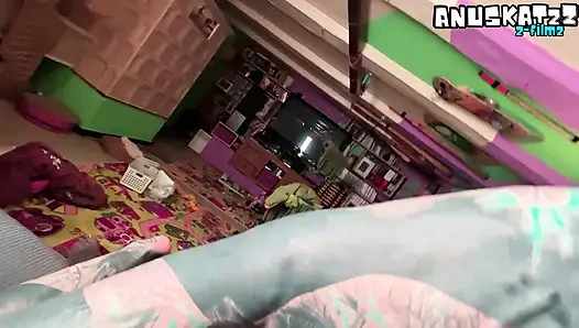 Cewek sange ini lagi asik muasin memeknya sendirian di rumah sebelum dientot habis-habisan sampai dicrot di dalam