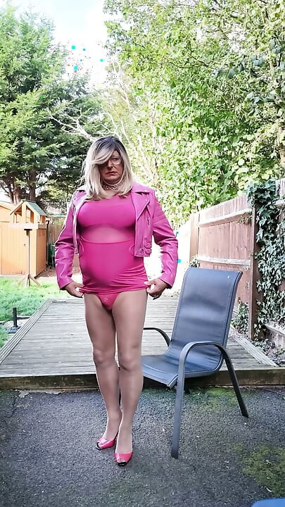 Sexy Crossdresser kellycd2022 In my pink bodycon dress and heels