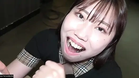 Элегантность разрушена красивой девушкой